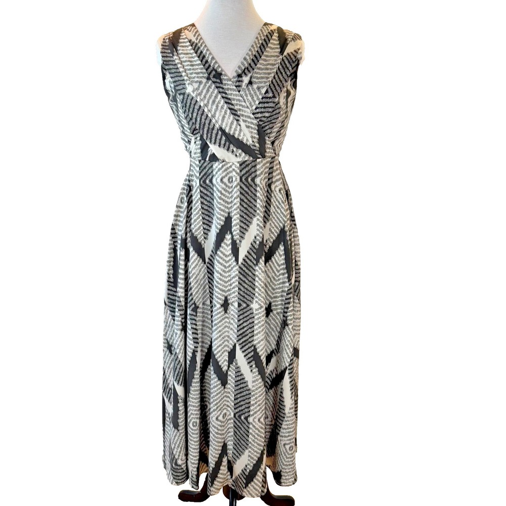 Banana Republic Black Geometric Pintuck Bodice Maxi Dress 6 Petite 6P
